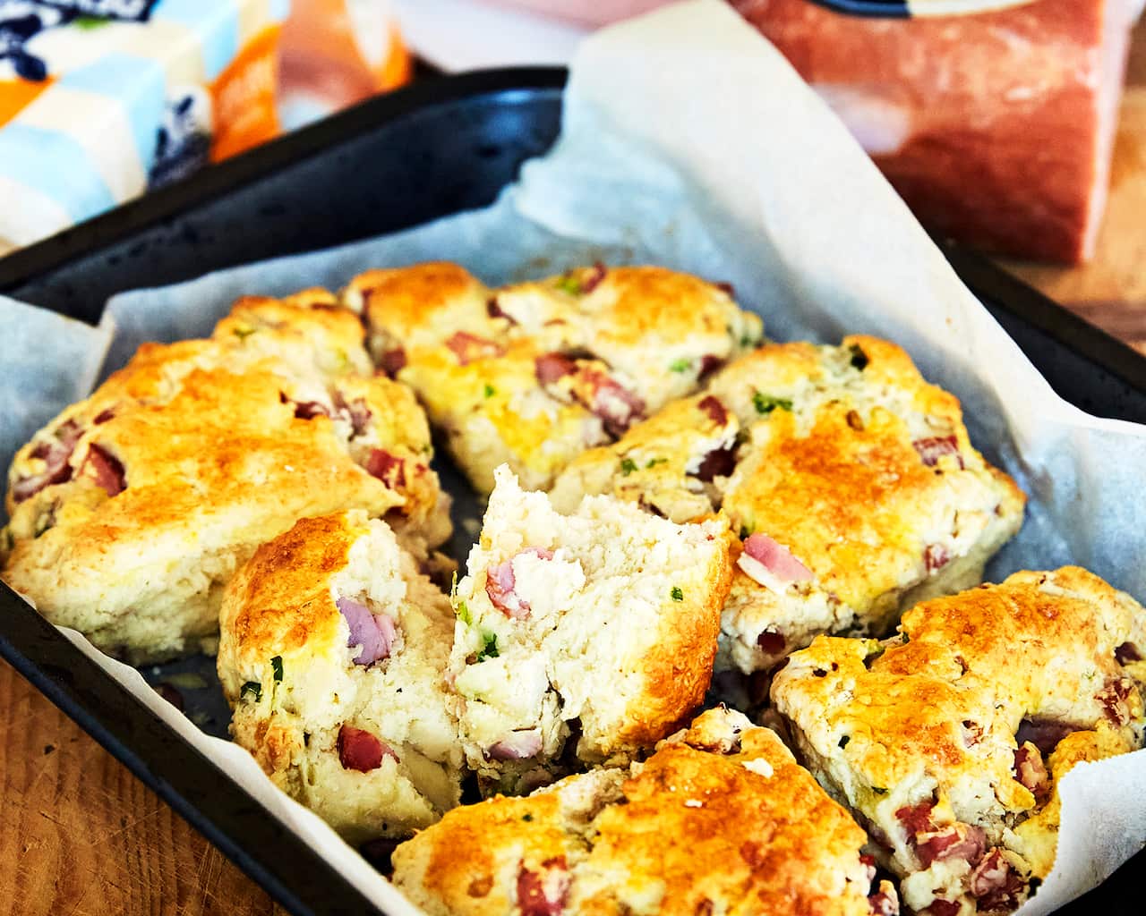 Savoury scones with leg ham and cheddar cheese