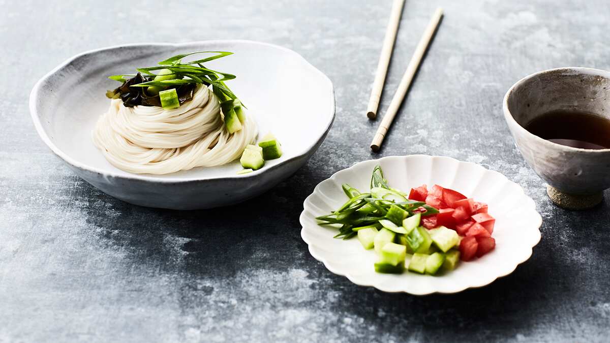 Chilled somen noodles with dipping sauce