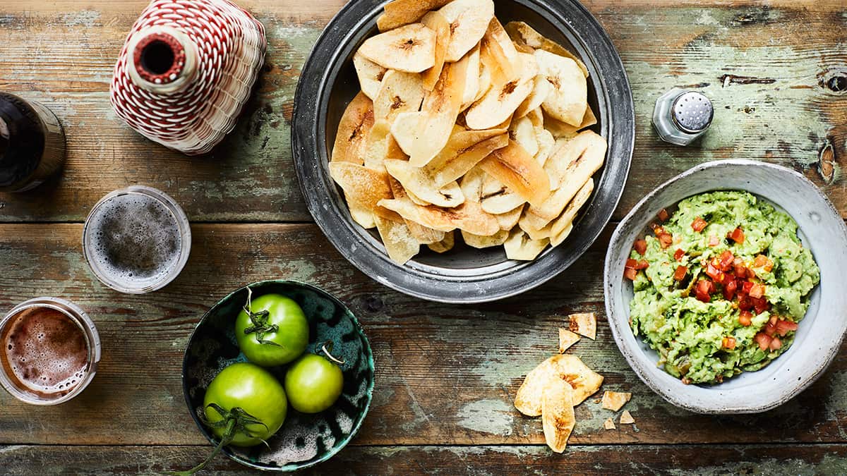 Plaintain chips with guacamole