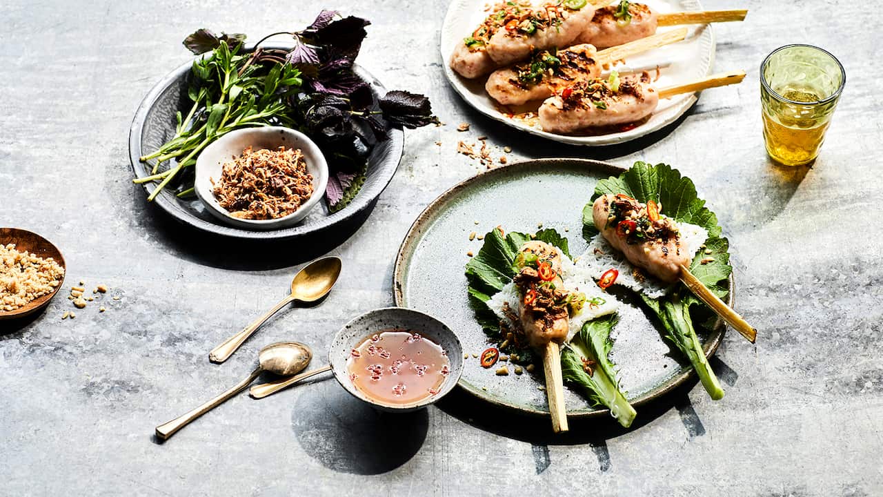 Sugarcane prawns {Chaọ tôm) 