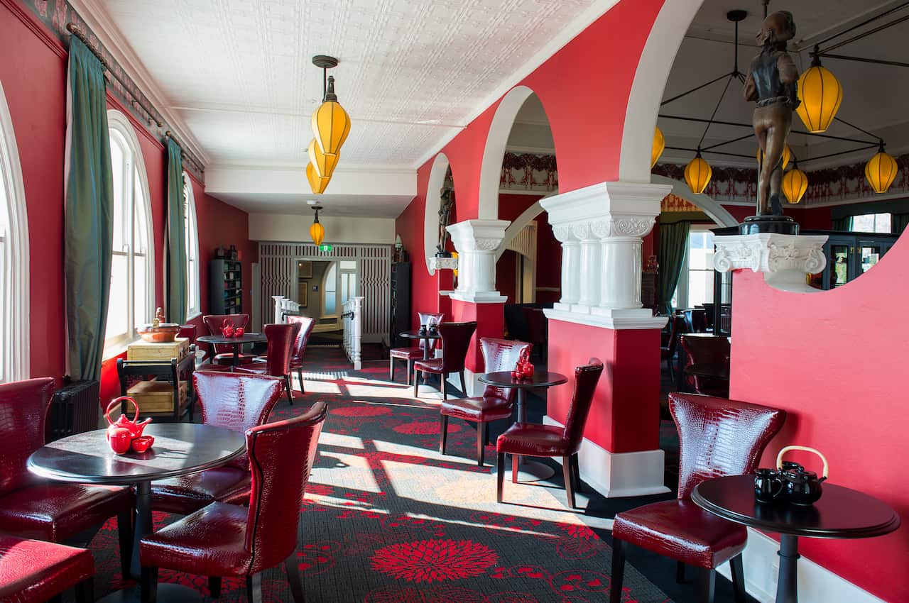 The Salon du The, with its tea displays, is a comfortable and relaxing setting decorated with Asian-inspired furniture. 