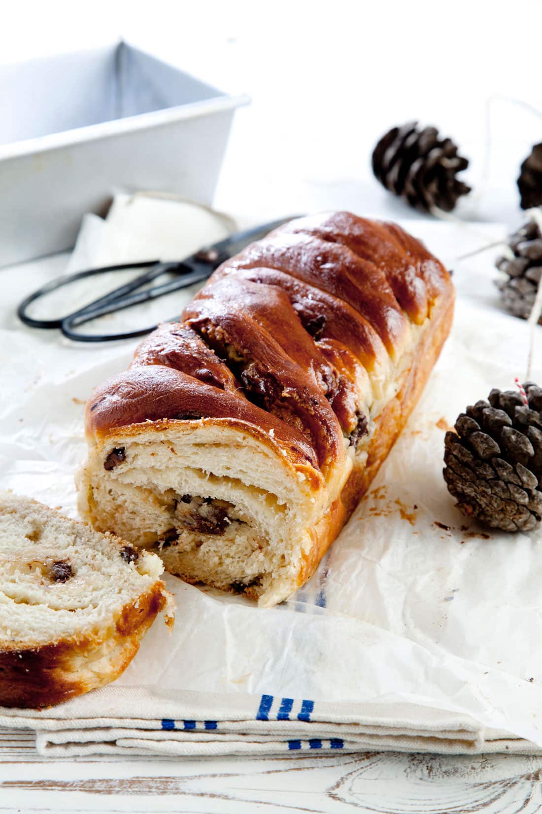 Halva and chocolate bread