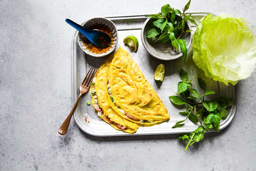 Sizzling coconut pancake with crab and barbecue pork (bánh xèo)
