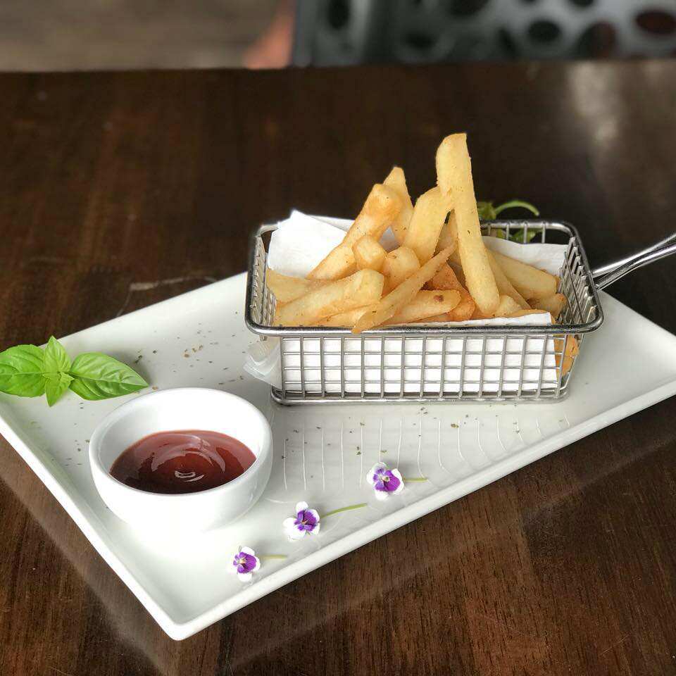 Smoked red gum and tea tree salted chips