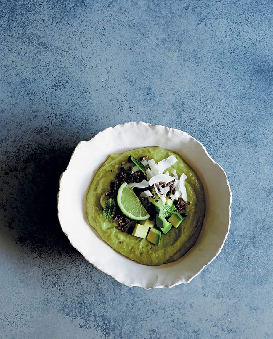 Avocado & matcha smoothie bowl 