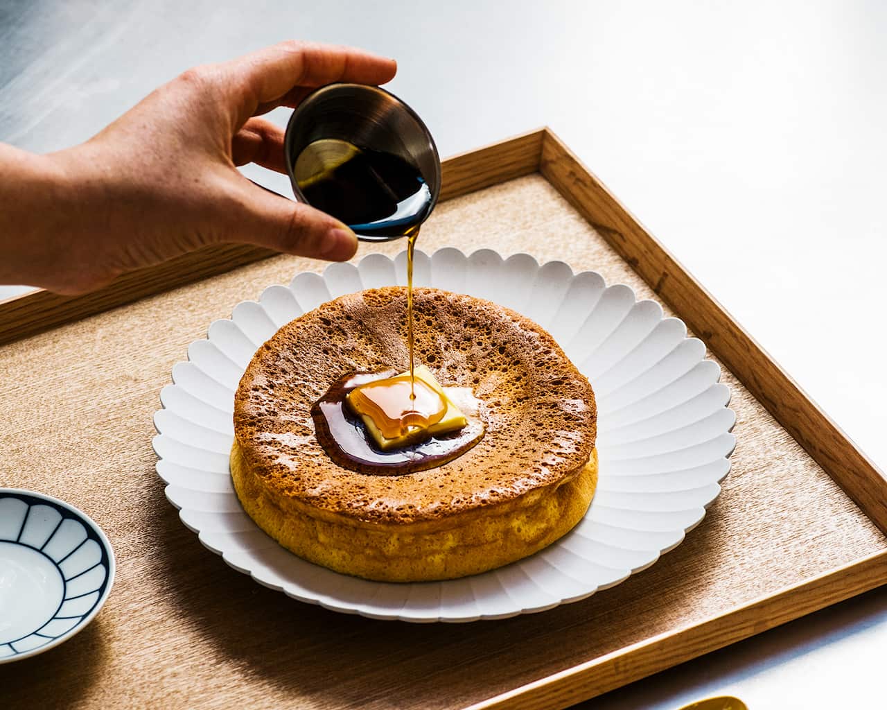 Soufflé hotcakes (funwari hottokeki)