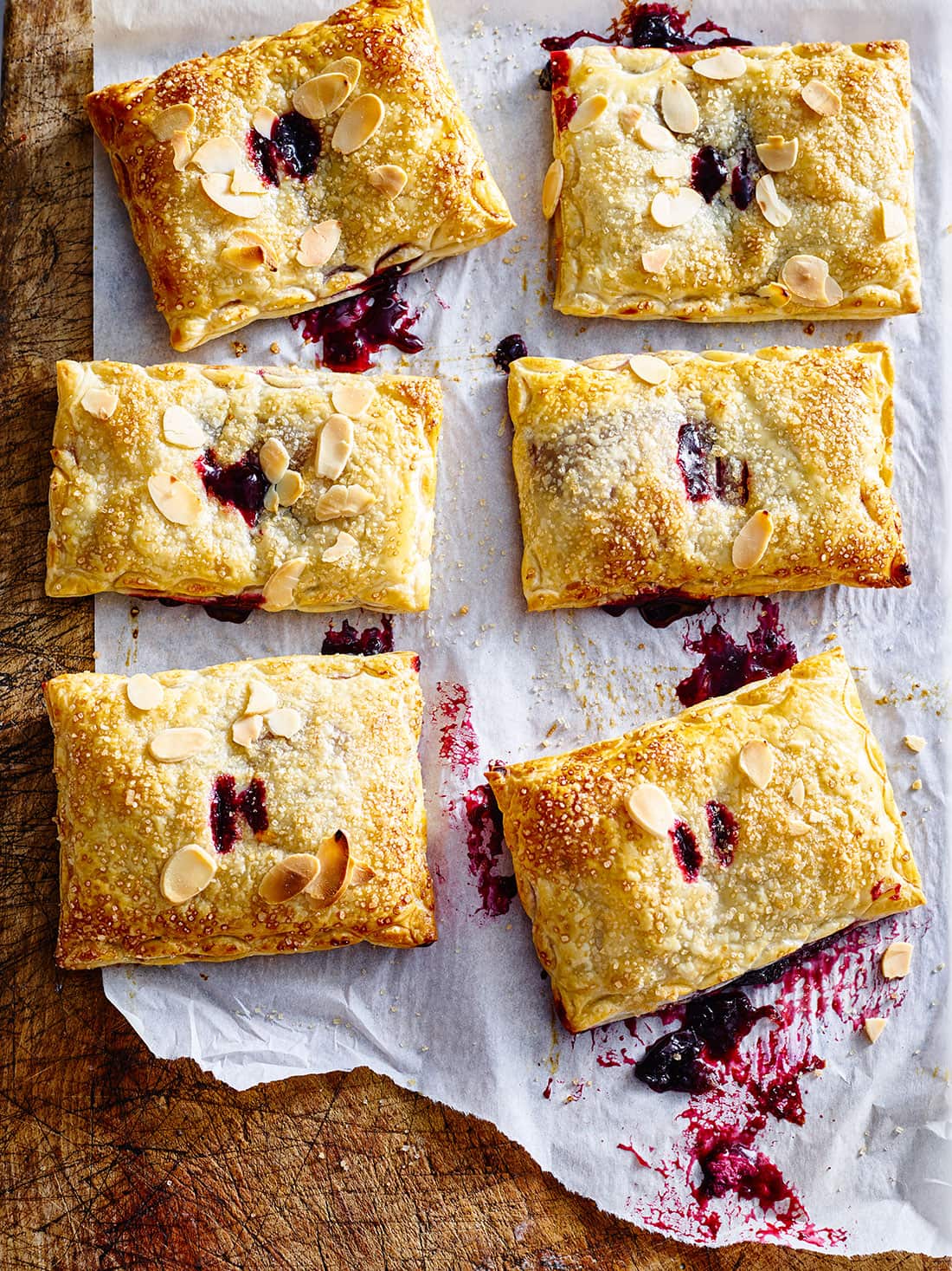 Sour cherry strudels (weichselstrudel)