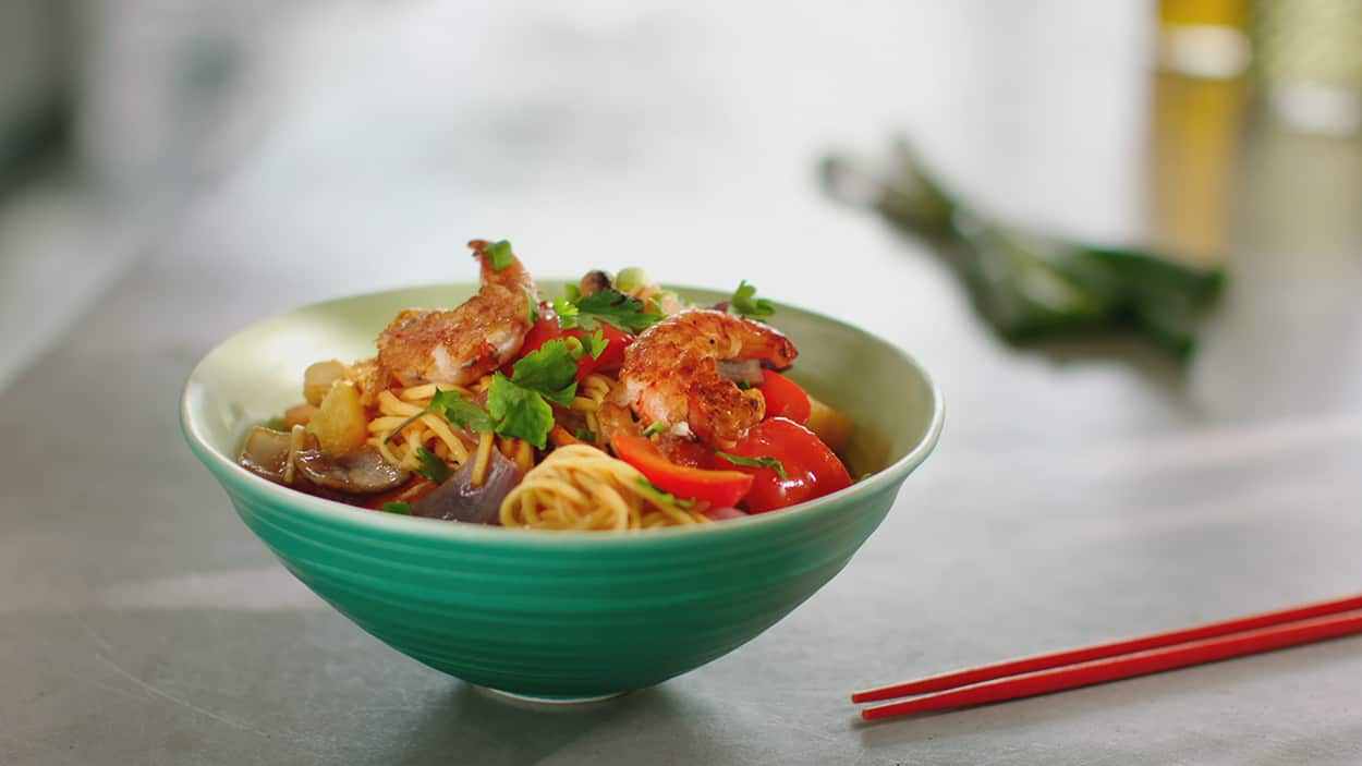 Sweet and sour stir-fried prawns