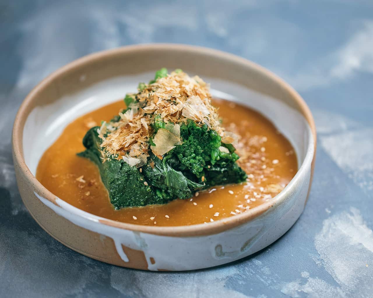 Spinach and sesame sauce