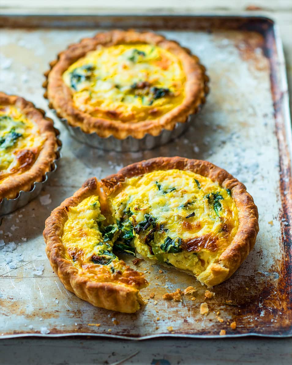 Spring garlic and spinach tartlets