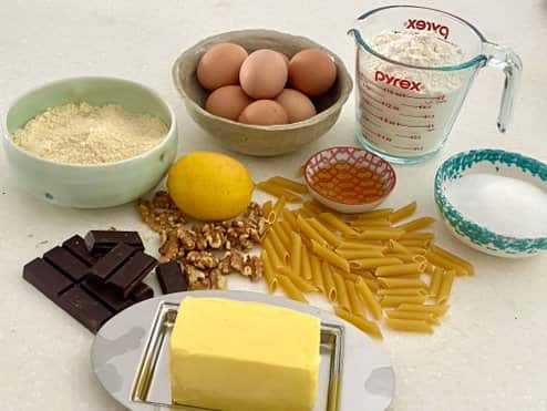 The ingredients of a Ston cake.