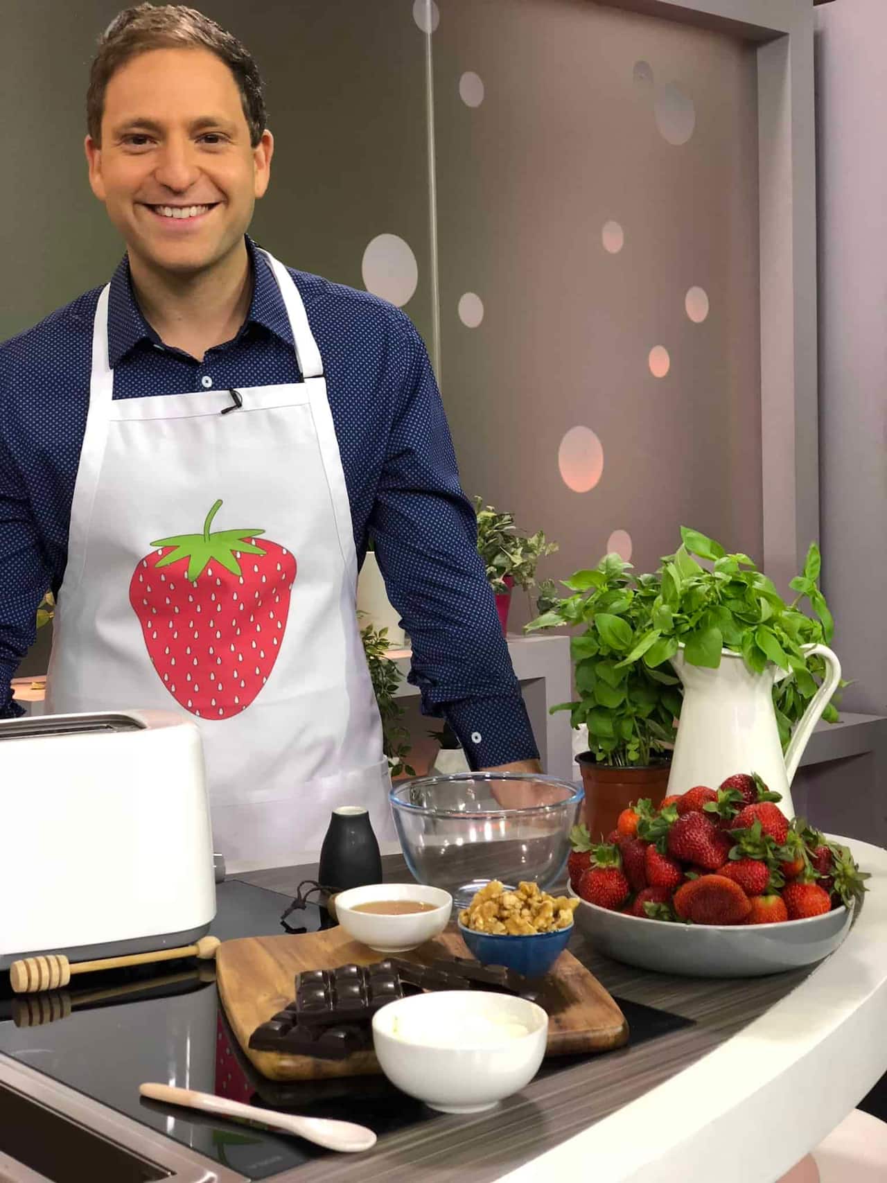 Accredited Practising Dietitian, Joel Feren: "Even as a dietitian, I consider food to be so much more than a source of nutrients." 