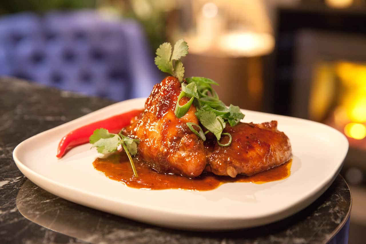 Sweet and spicy chicken wings