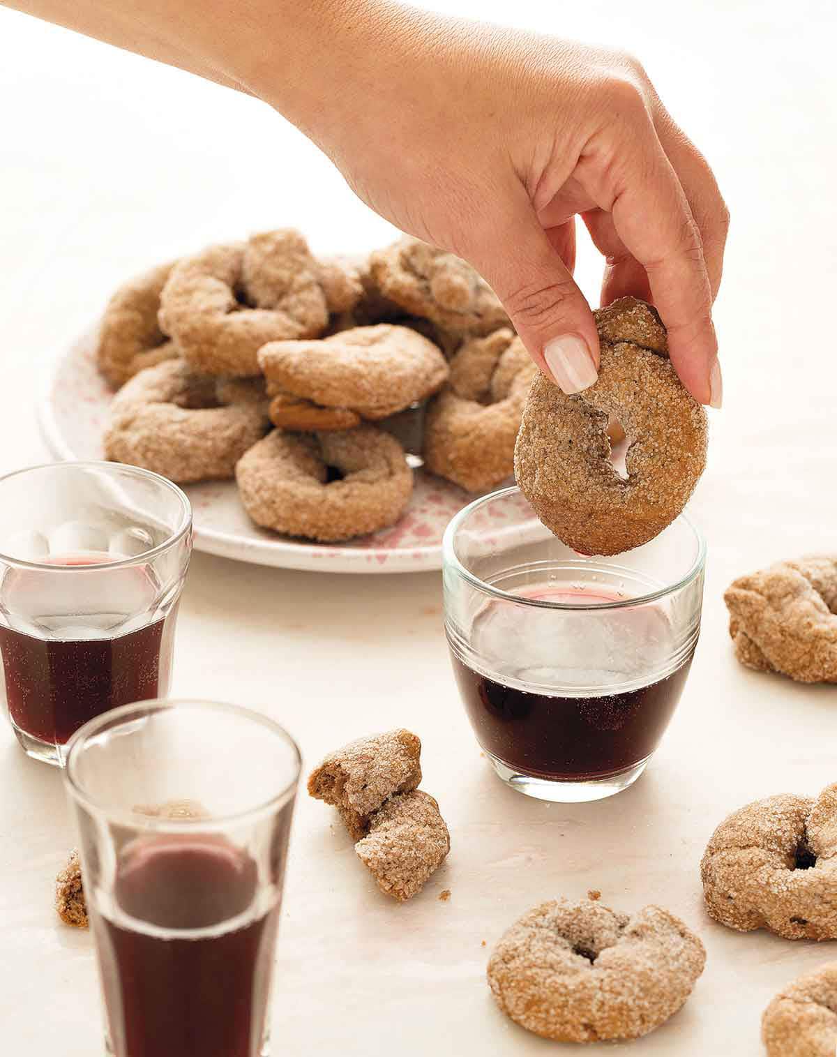 Sweet wine biscuits