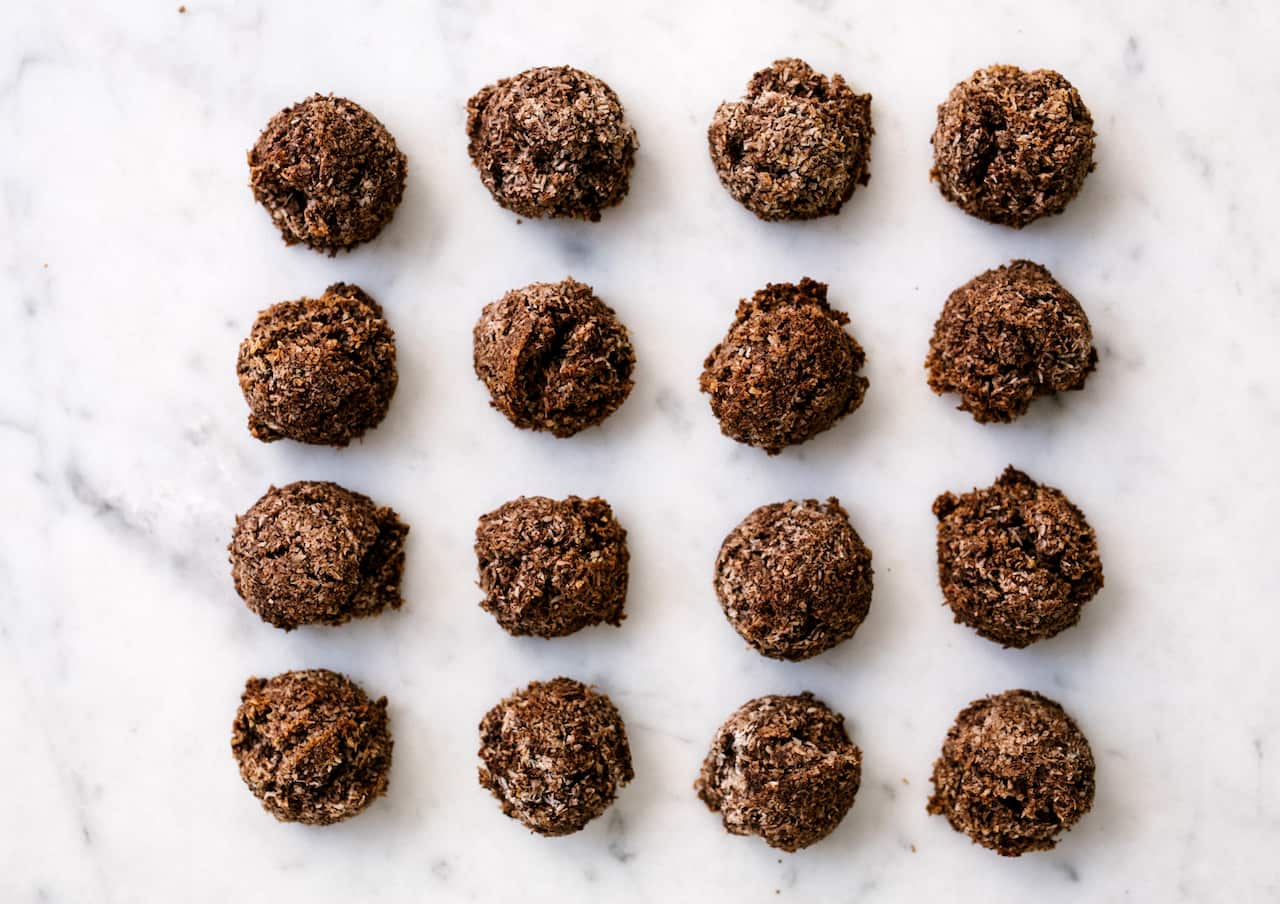 Passover calls for chocolate macaroons.