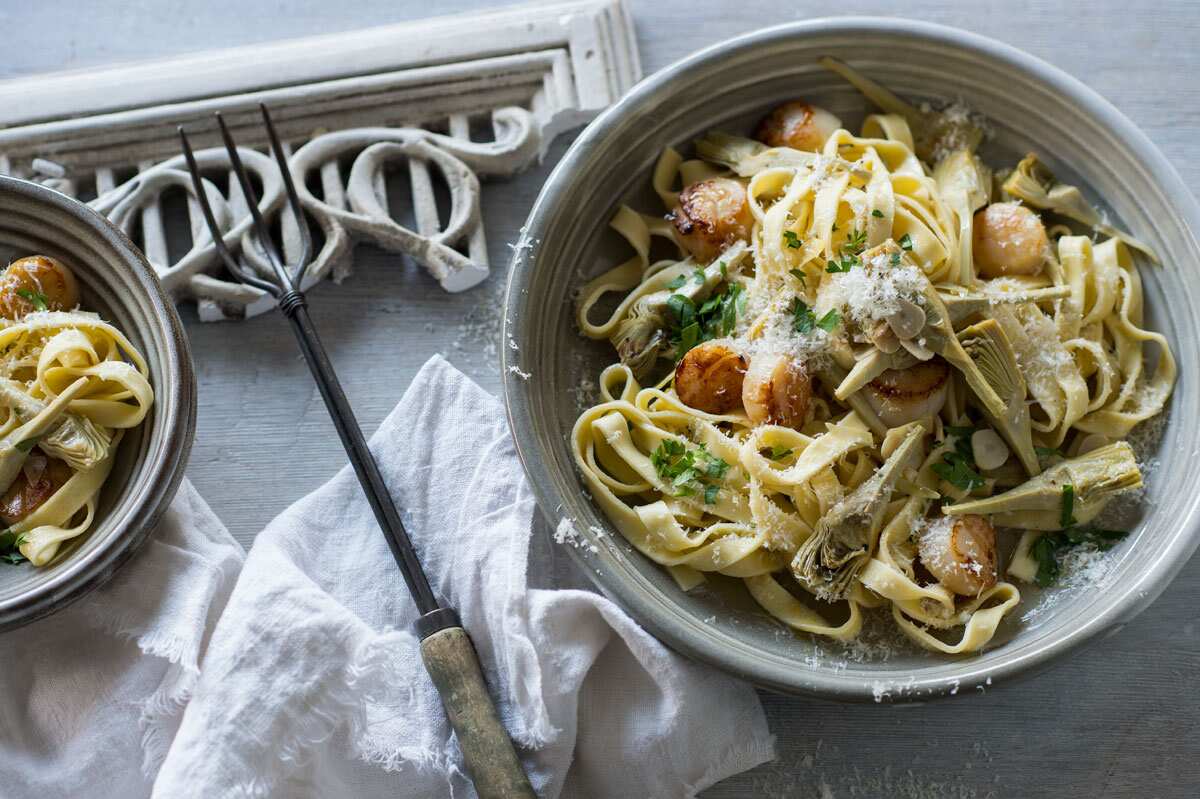 tagliatelle-with-scallops-and-artichokes.jpg