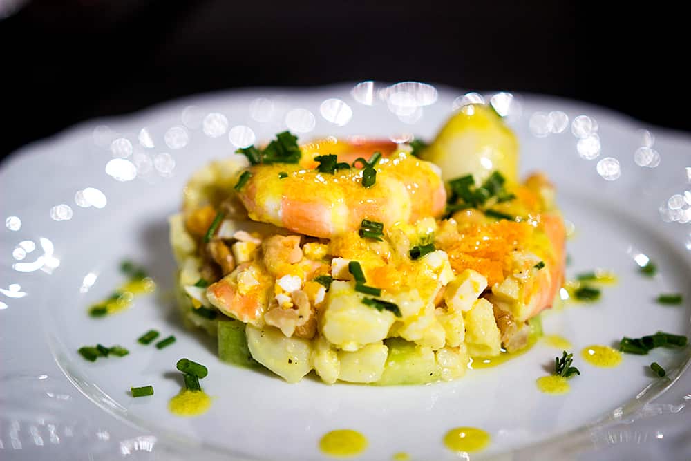 Prawn and potato salad with hazelnuts (Salade de crevettes et pommes de terre aux noisettes)