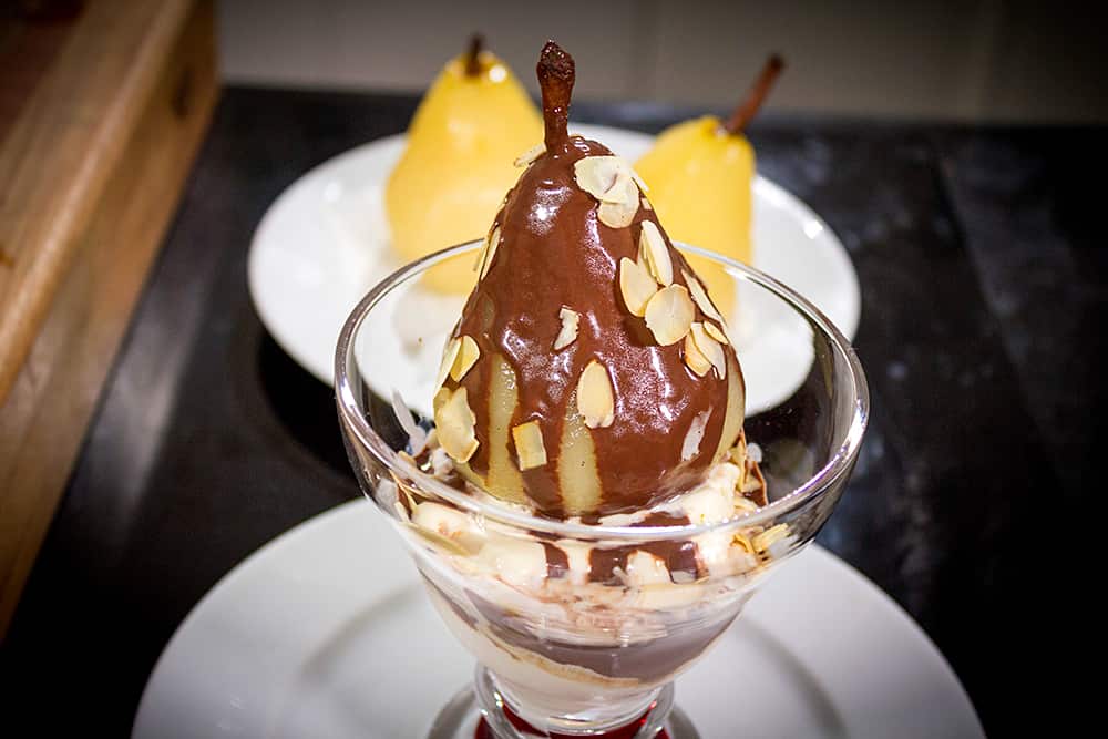 Pears Belle Hélène (Poires Belle Hélène)