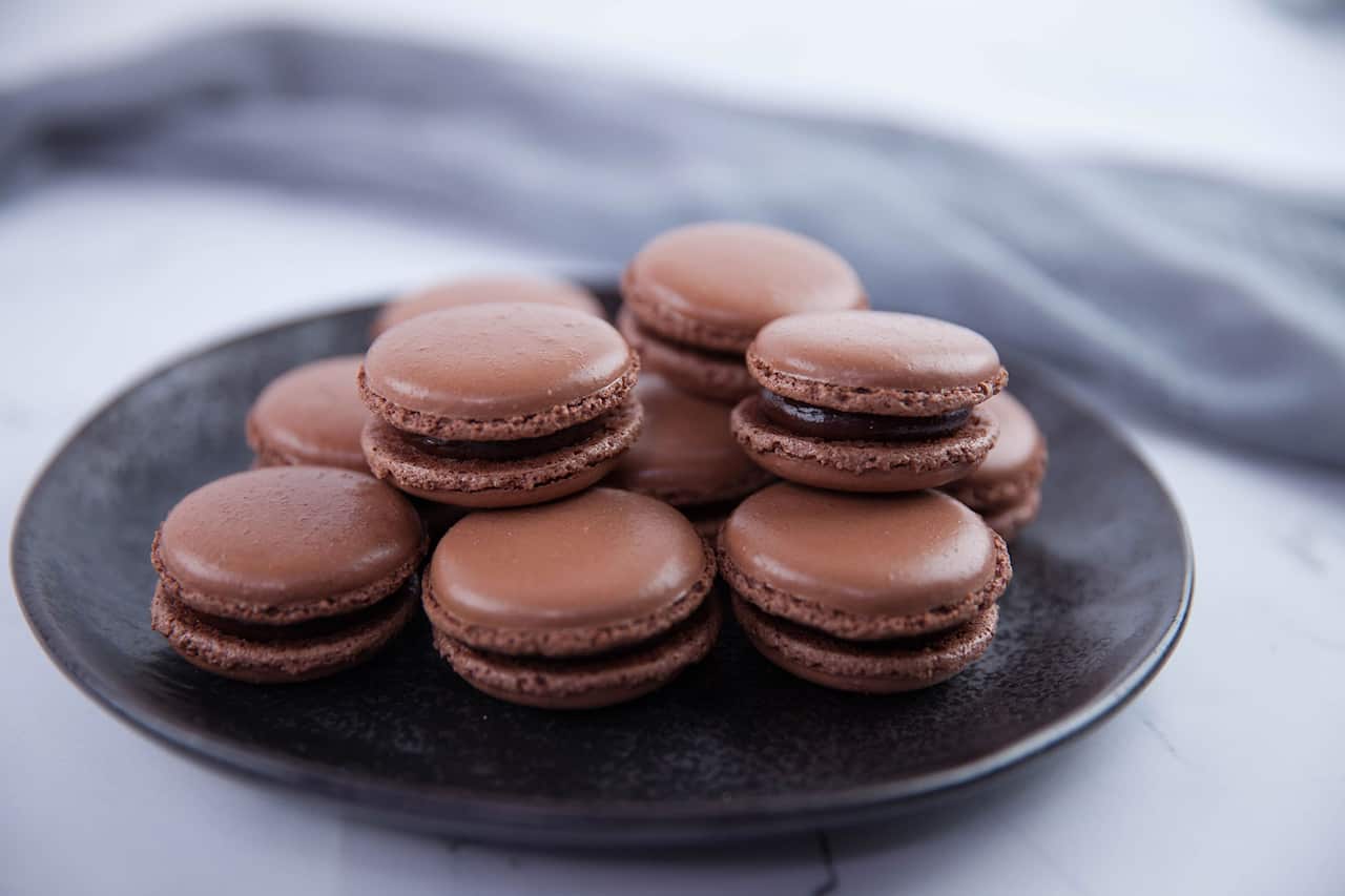 Chocolate macarons