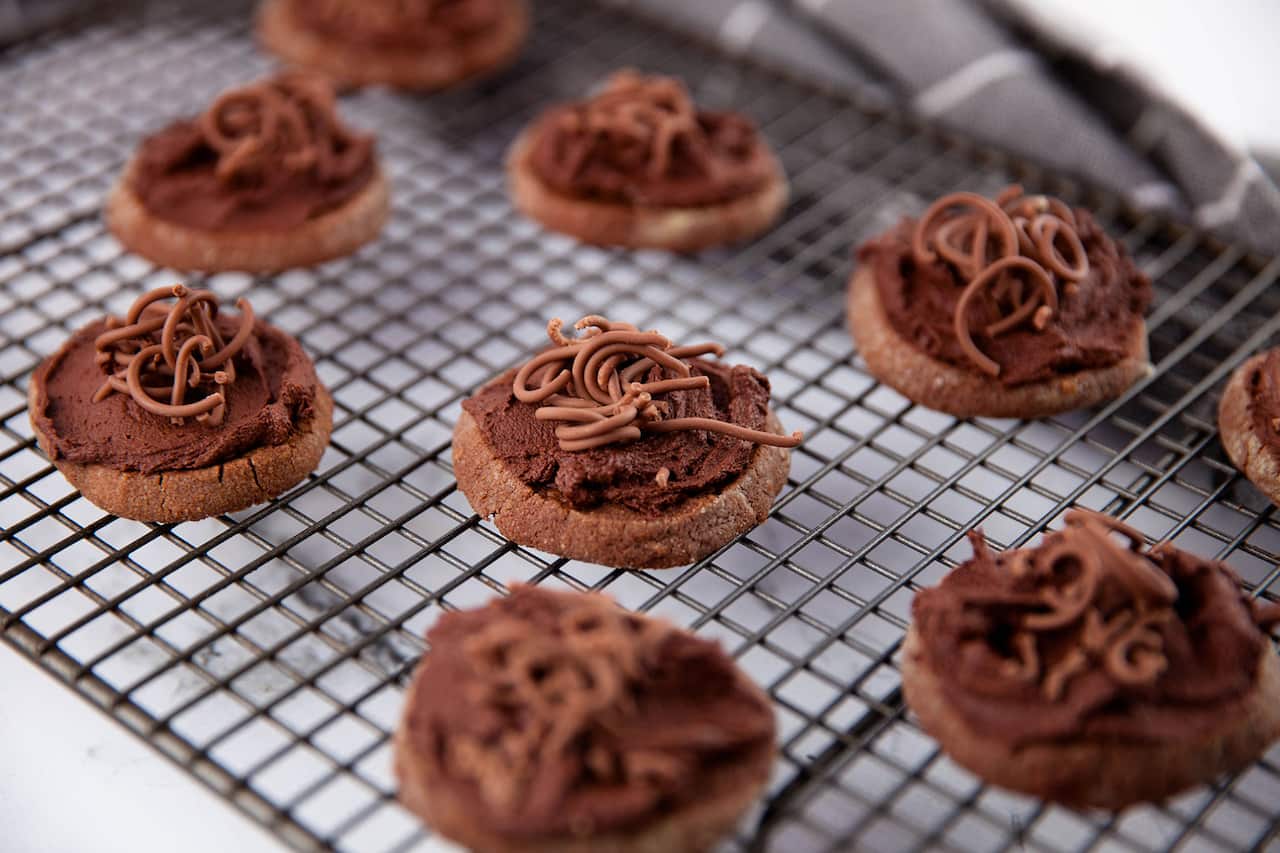 Chocolate and cinnamon cookies
