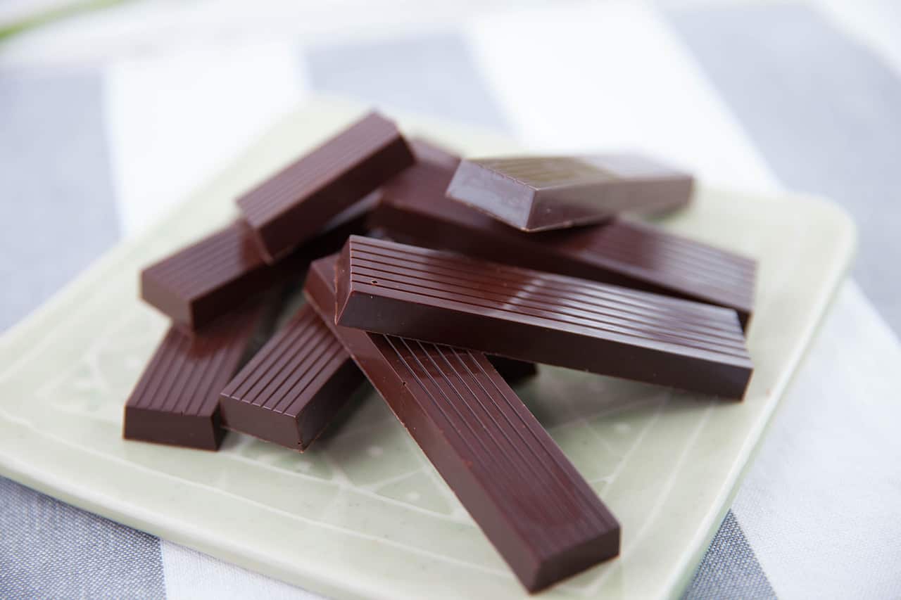 Mint and dark chocolate crunch bar