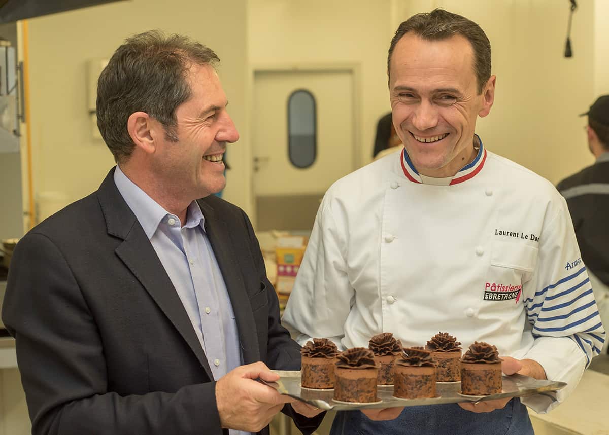 Gabriel Gaté and pastry chef Laurent le Daniel in Brittany, episode 8