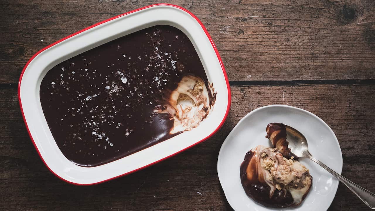 No-bake tofu Snickers pudding