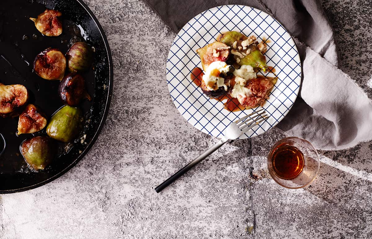 Torn figs with mascarpone and blue cheese cream 