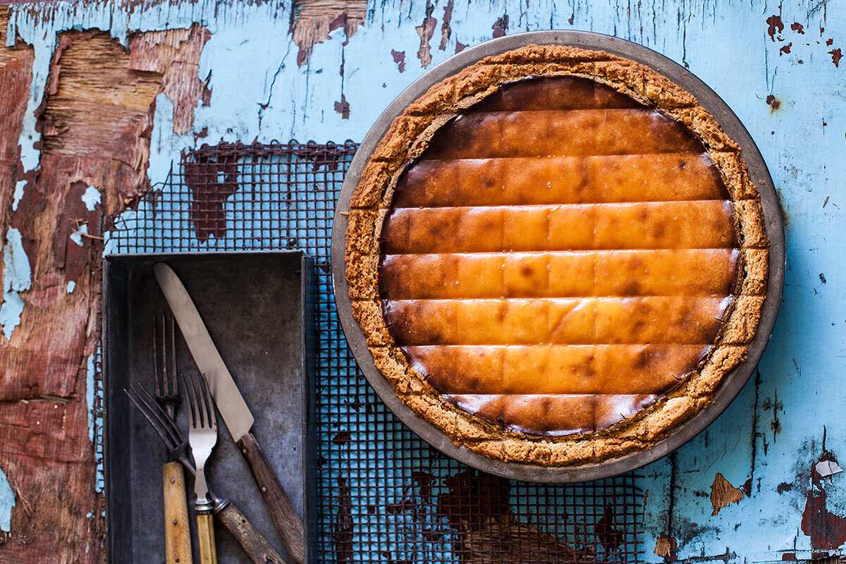 Baked ricotta, orange blossom and date pie