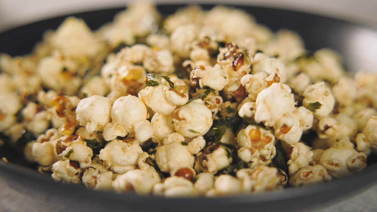 Nori and sesame popcorn