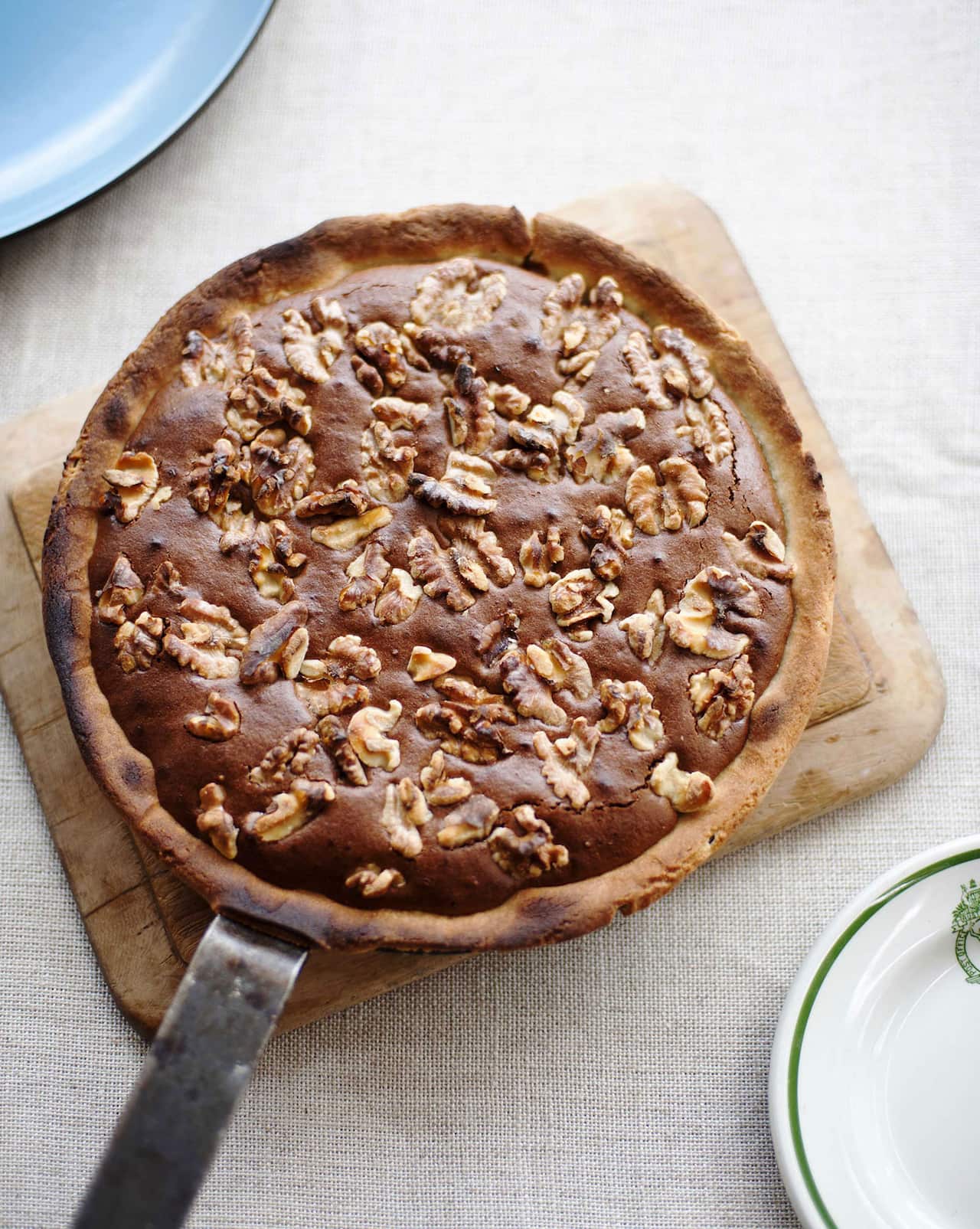 Walnut and whisky tart