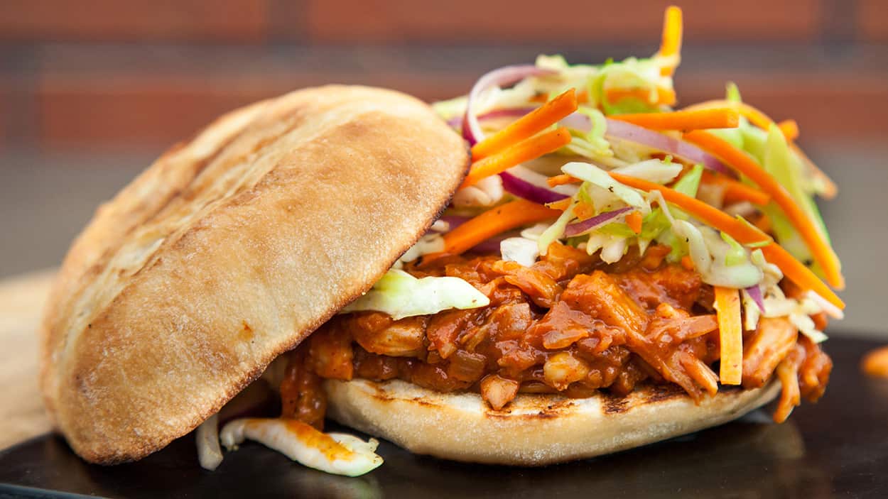 Pulled jackfruit rolls