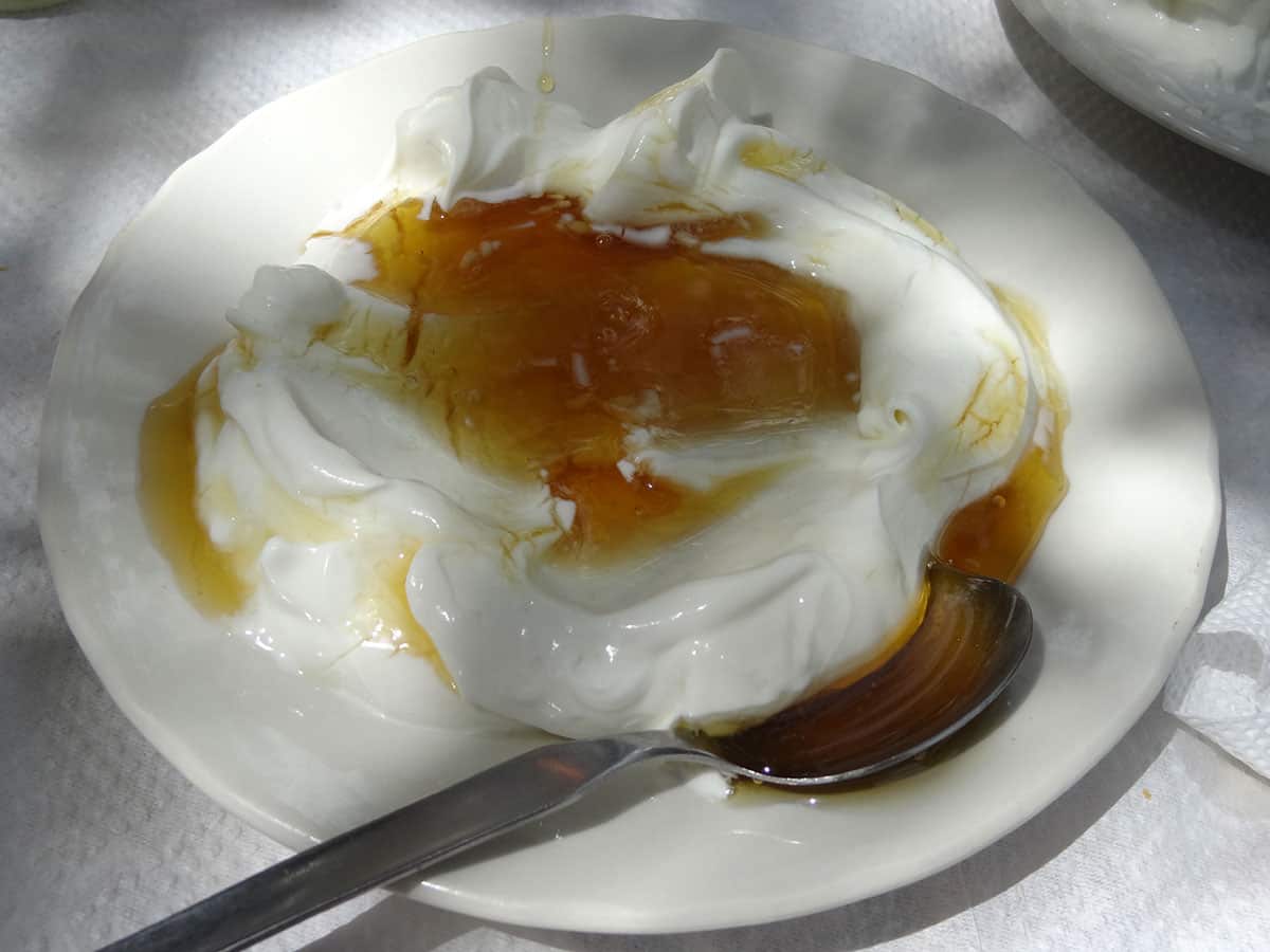 Greek yoghurt and honey 