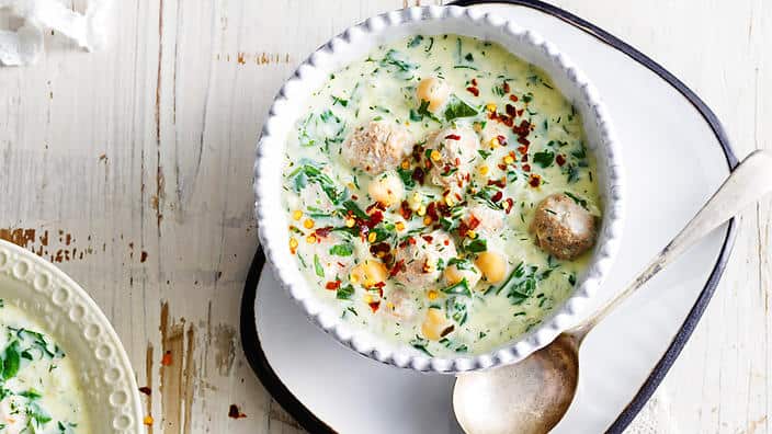 Yoghurt and herb soup