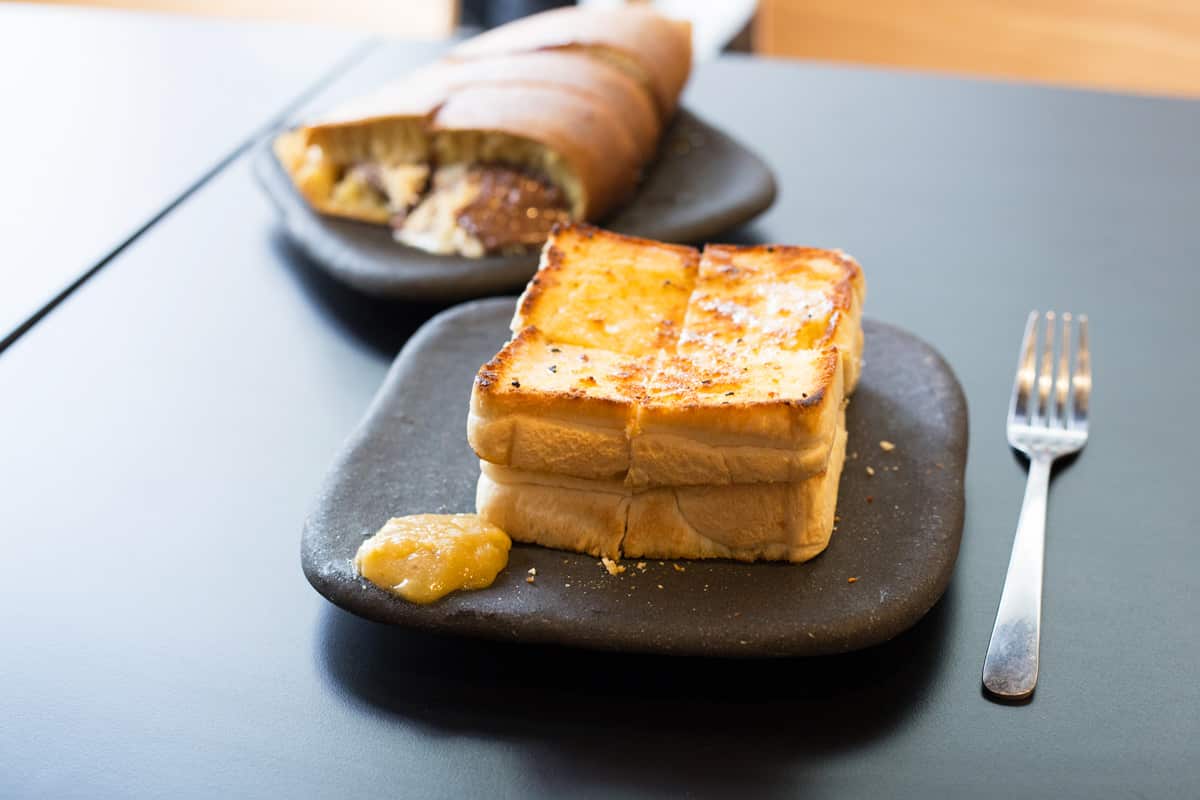At the front, the roti bakar with homemade kaya. At the back, the sweet martabak.