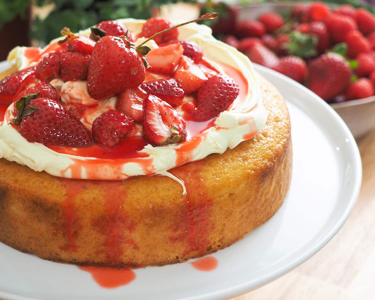 Yoghurt and olive oil cake