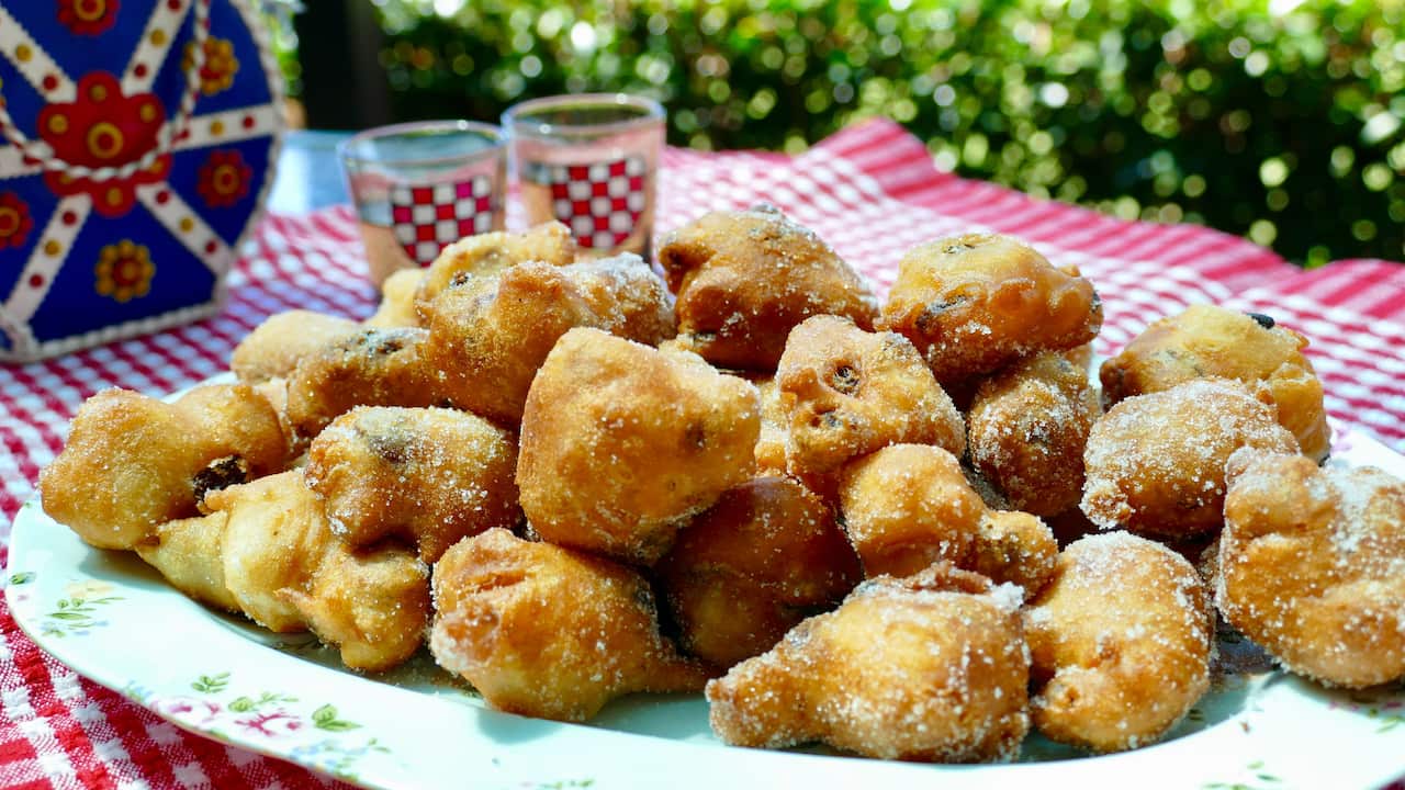 Croatian mini doughnuts bombista