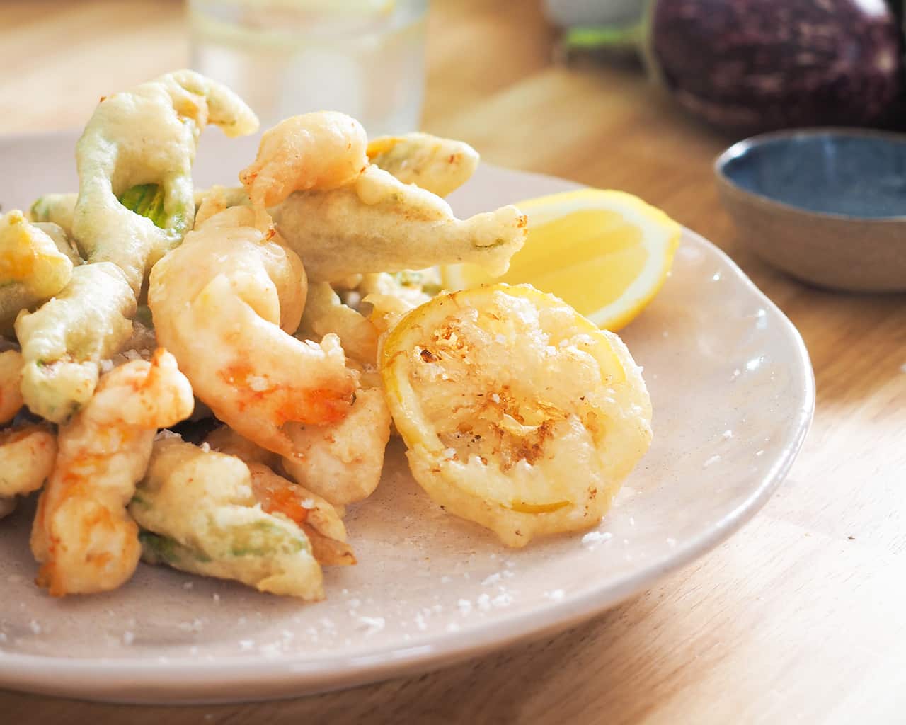 Zucchni and prawn fritto