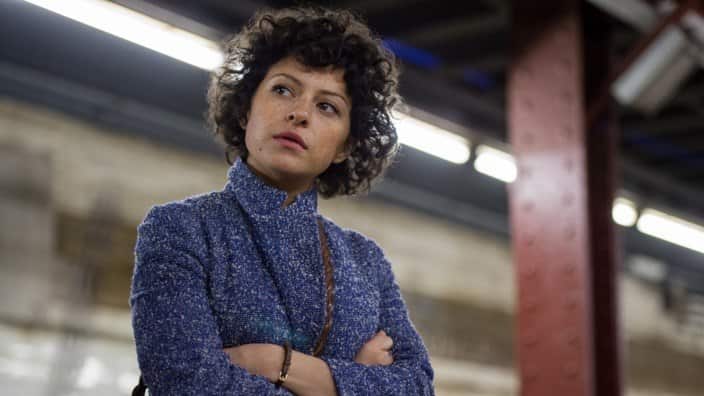 Alia Shawkat as Dory.