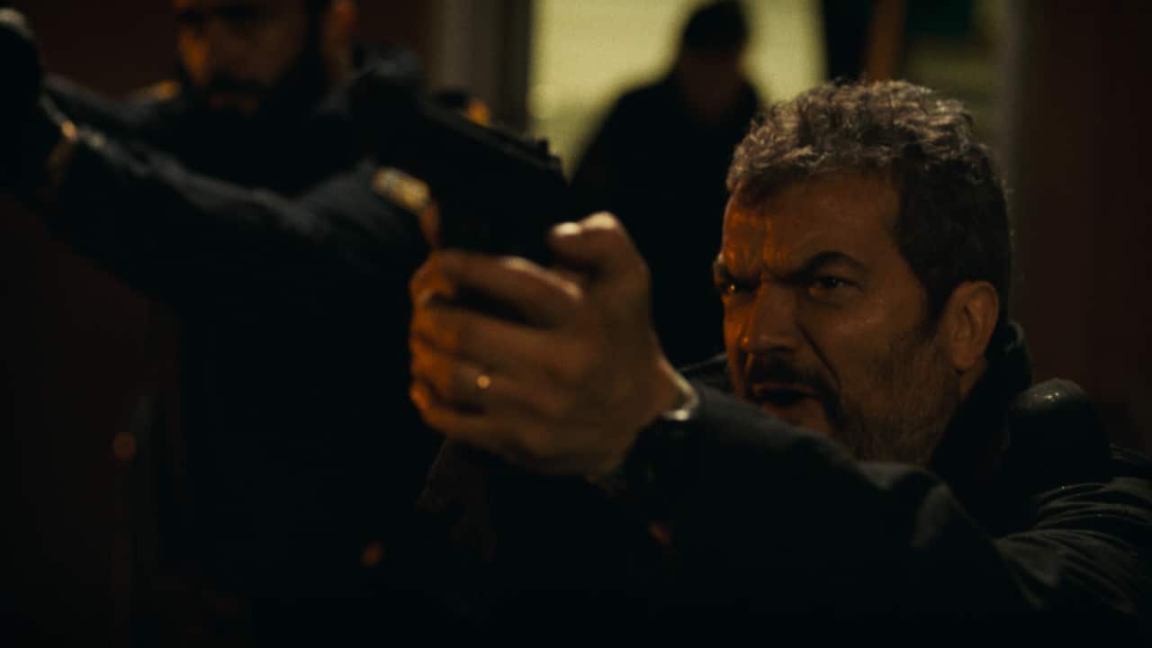 Alex - season 1, Dragomir Mrsic