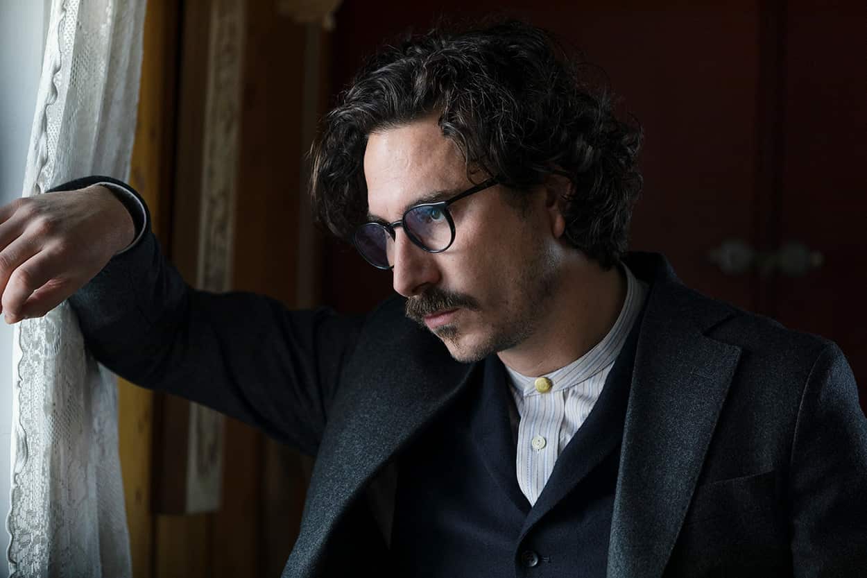 Billy Postlethwaite in Beforeigners S2