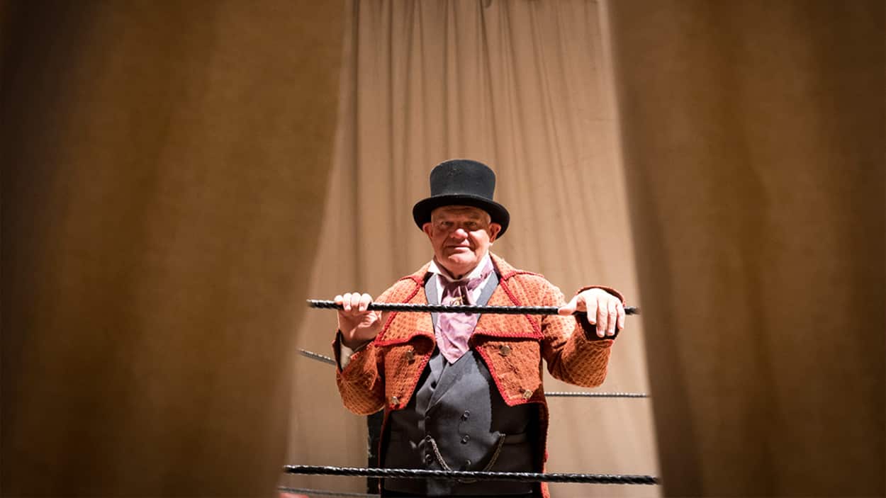 Colonial Combat - season 1, Mark Hadlow