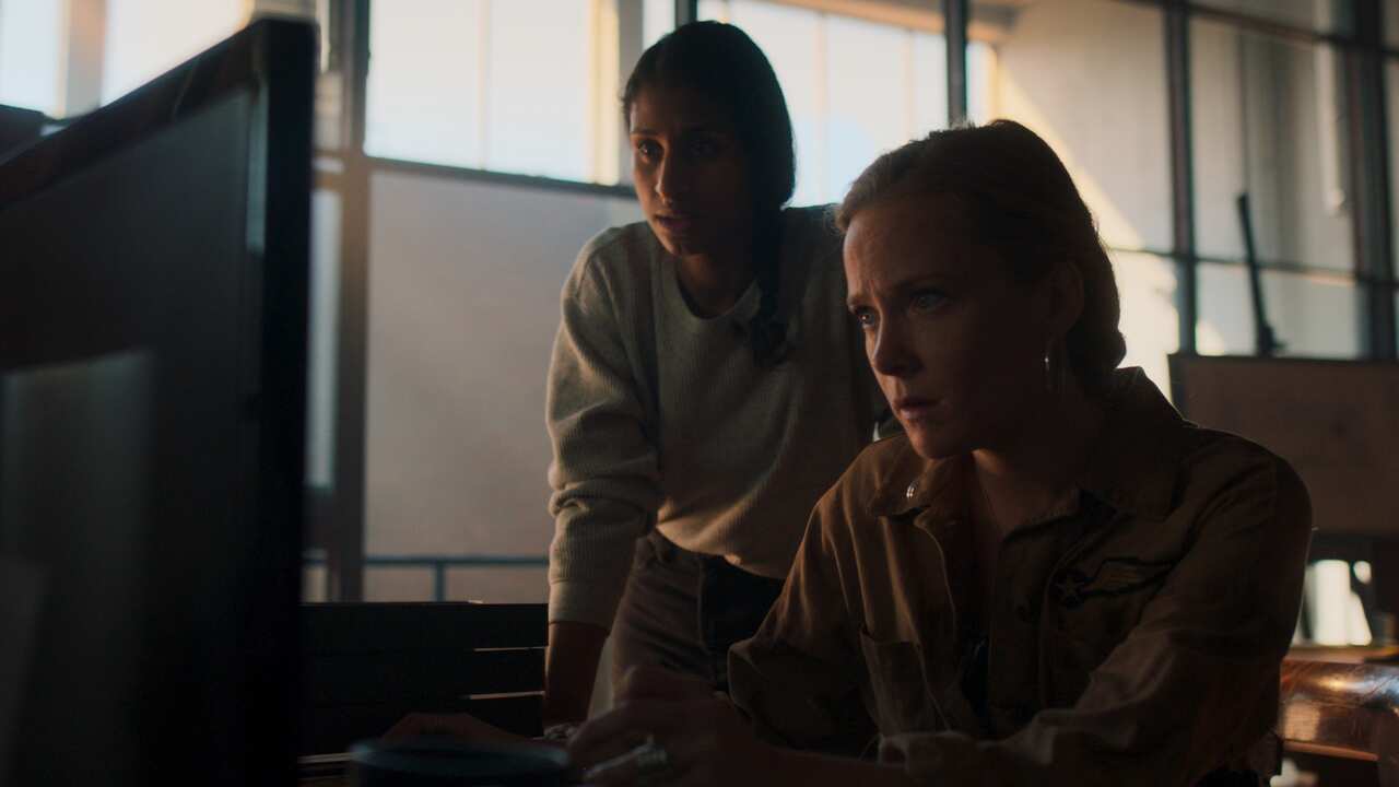 Dystopia, Lola Zackow, Maja Rung