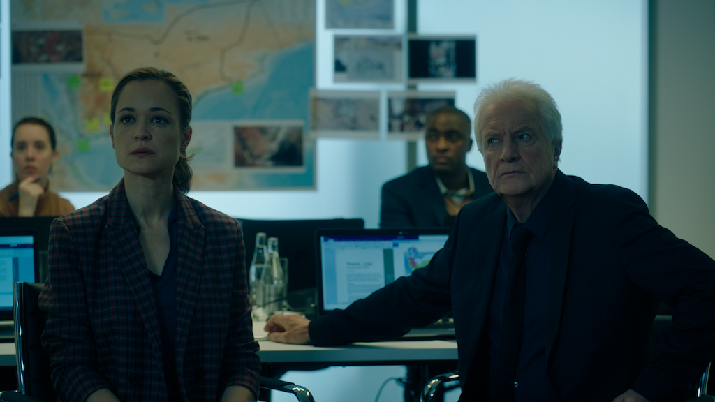 Crisis Unit, Isabelle Caillat, André Dussollier