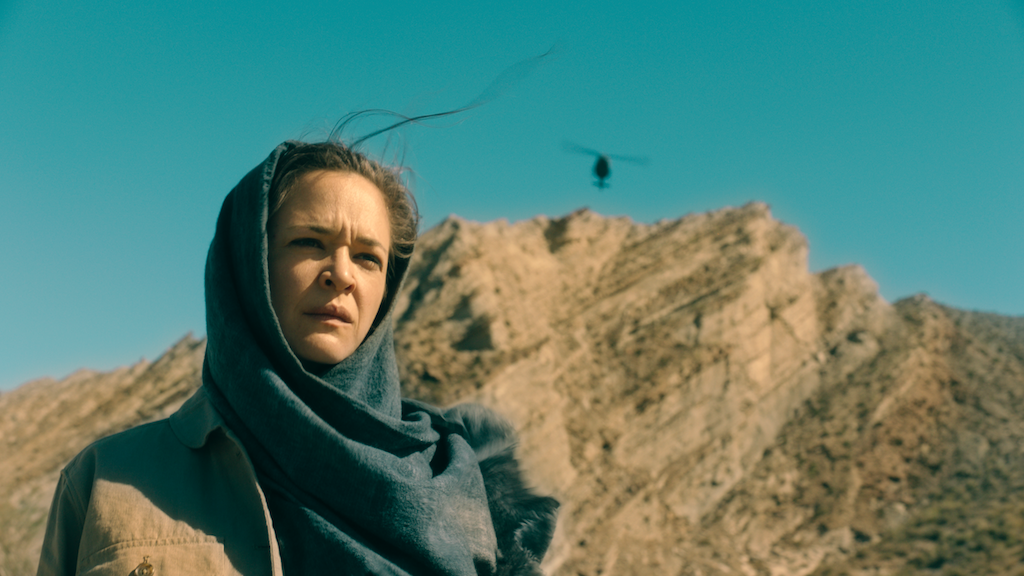 Crisis Unit, Isabelle Caillat