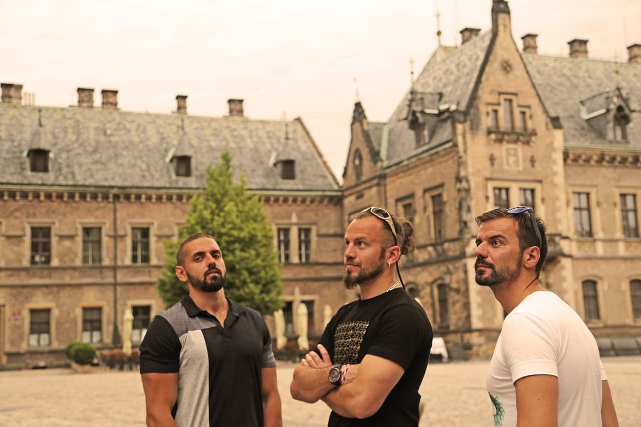 Friction with fellow travellers