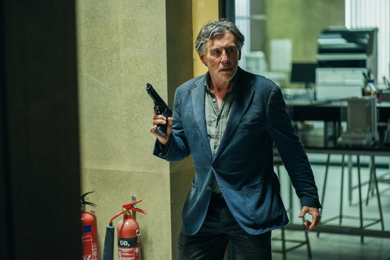 War of the Worlds - season 2, Gabriel Byrne