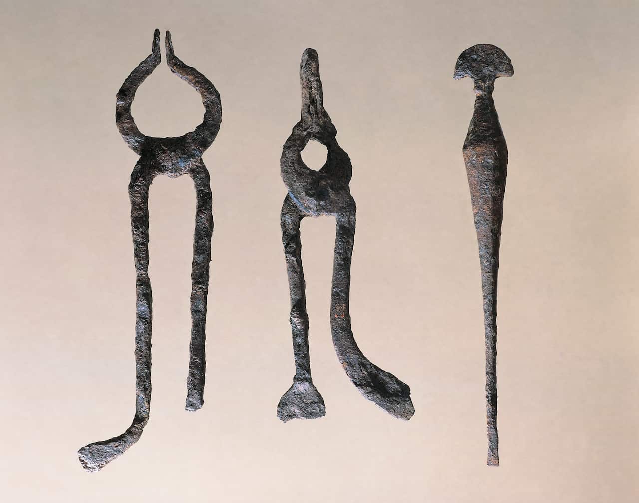 France, Vertillum, Instruments used for iron work: pliers and chisel