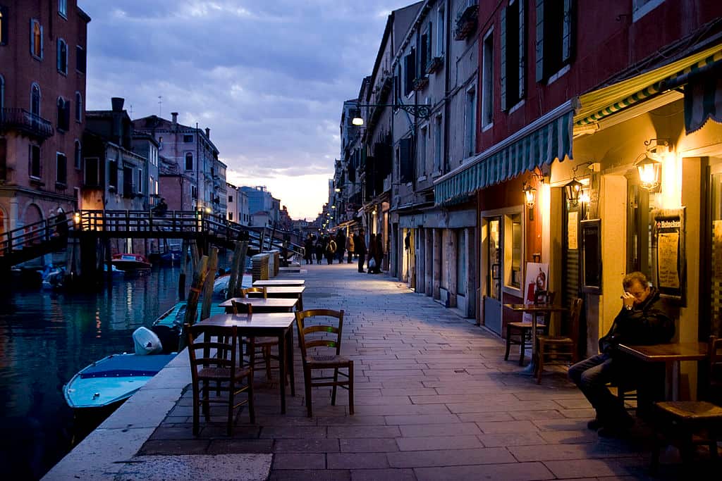 Venice pub