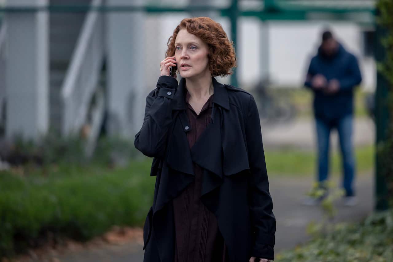 Hidden Assets, Simone Kirby